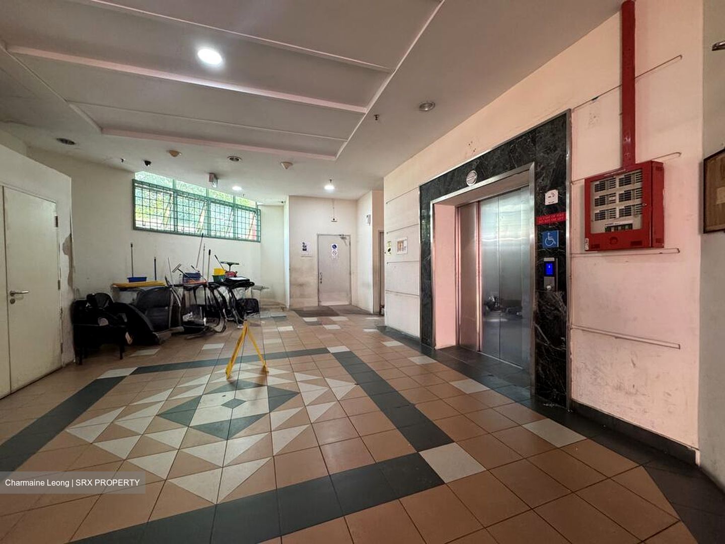 Hougang Green Shopping Mall (D19), Shop House #499100391